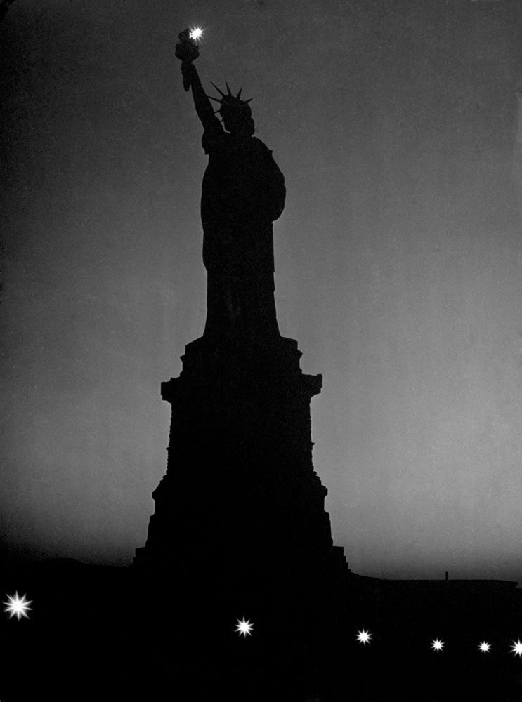 The silhouette of the Statue of Liberty in January 1943.