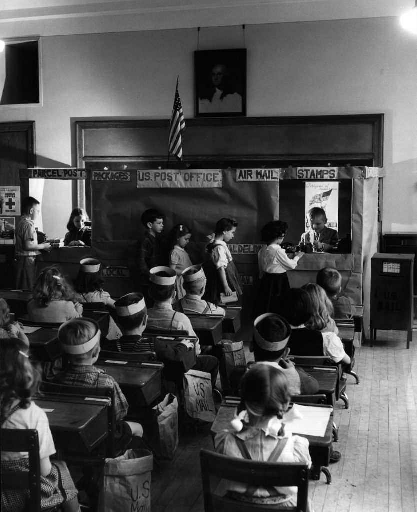 Photo from a public "genius school" for 3-to-11-year-olds at New York's Hunter College, 1948.