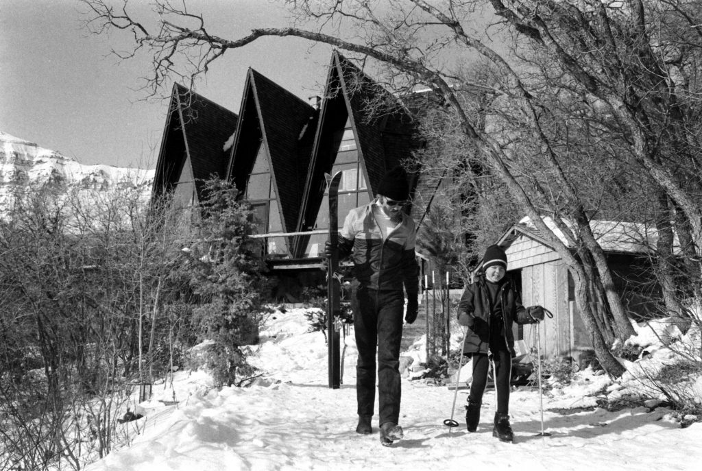 Robert Redford and daughter Shauna, Utah, 1969.