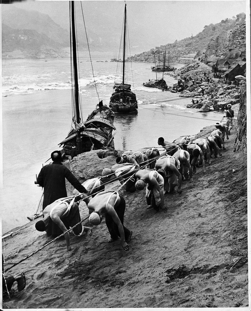 Closeup shots of migrant workers by the Yangtze river. (Photo by Dimitri Kessel/The LIFE Picture Collection © Meredith Corporation)