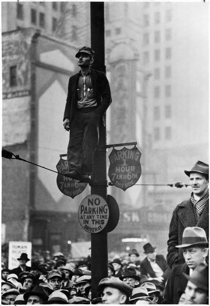 Automotive union workers, Detroit, 1937. (Photo by William Vandivert/The LIFE Picture Collection © Meredith Corporation)